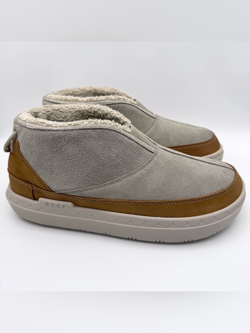 Reef Rambler Hi Grey Suede Slip-On Boots Men 10 Cushioned Terry Lined VGUC